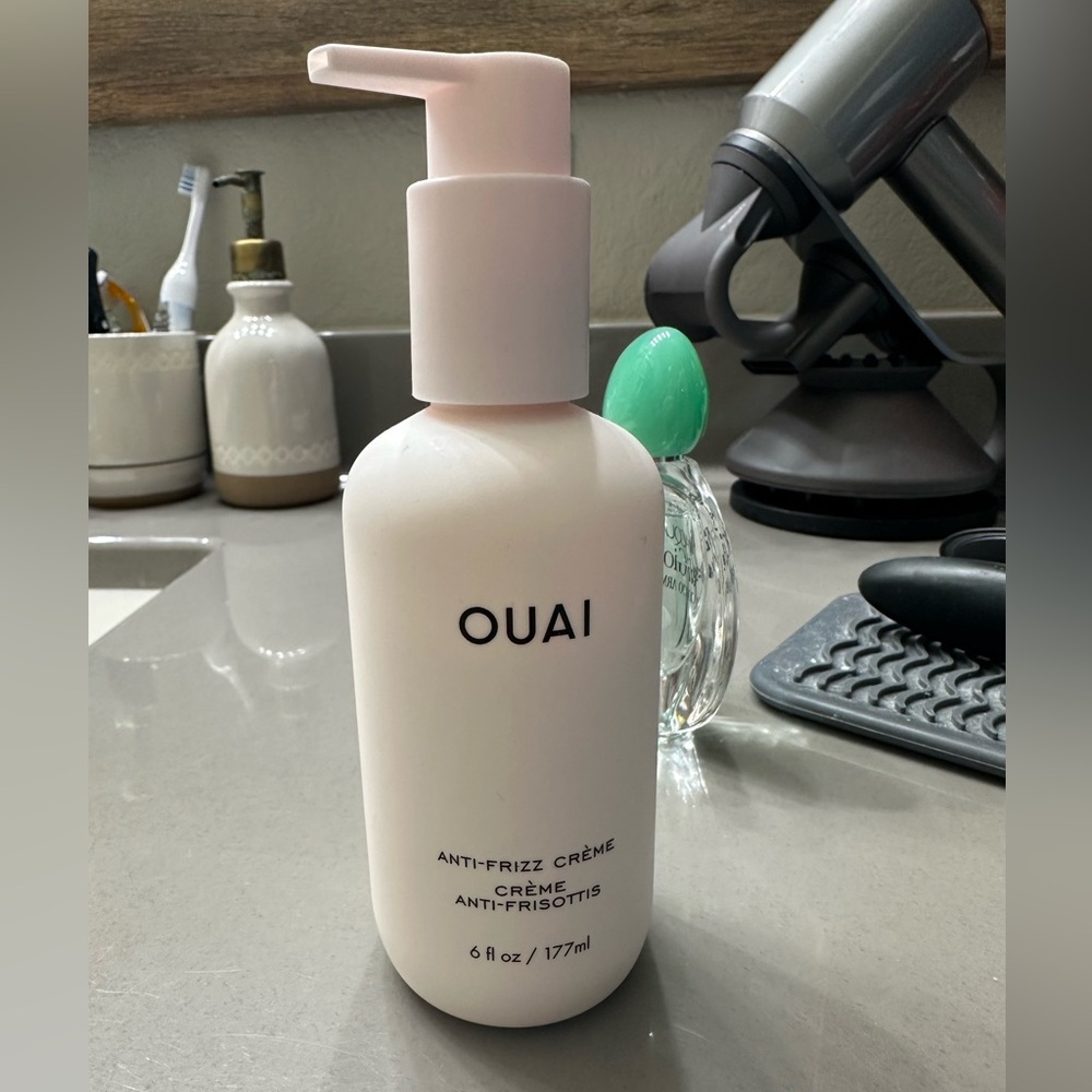 Ouai Anti-frizz cream. Used once. North Bondi scent.
